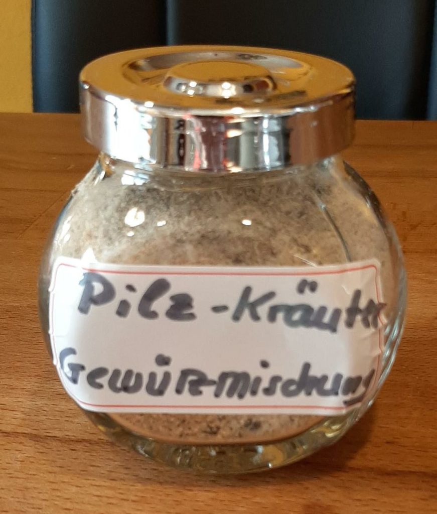 Pilz-Kräuter-Gewürzmischung mit getrockneten Pilzen – Ladys Kochblog