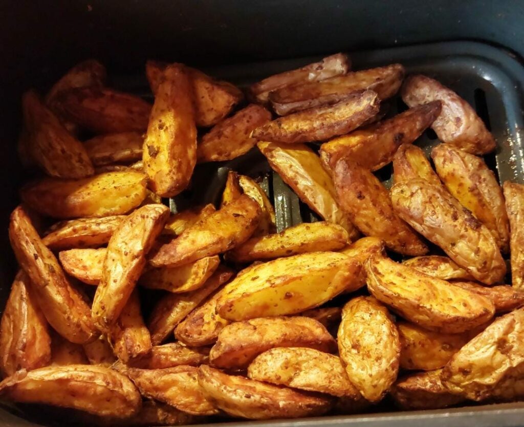 Putenkeule mit Kartoffelspalten aus der Heißluftfritteuse – Ladys Kochblog